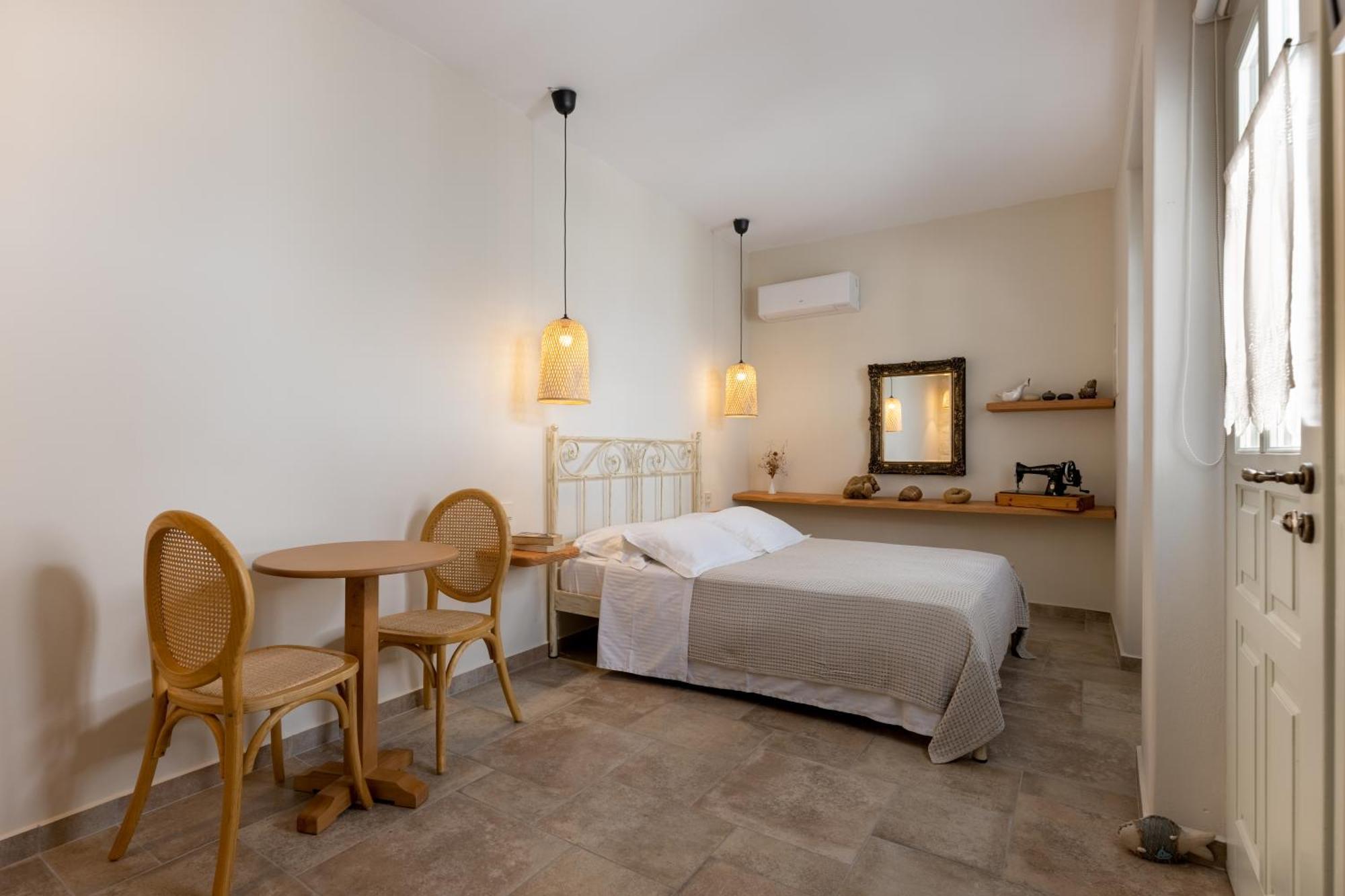 Monachofolitses Bed & Breakfast Kimolos Exterior photo