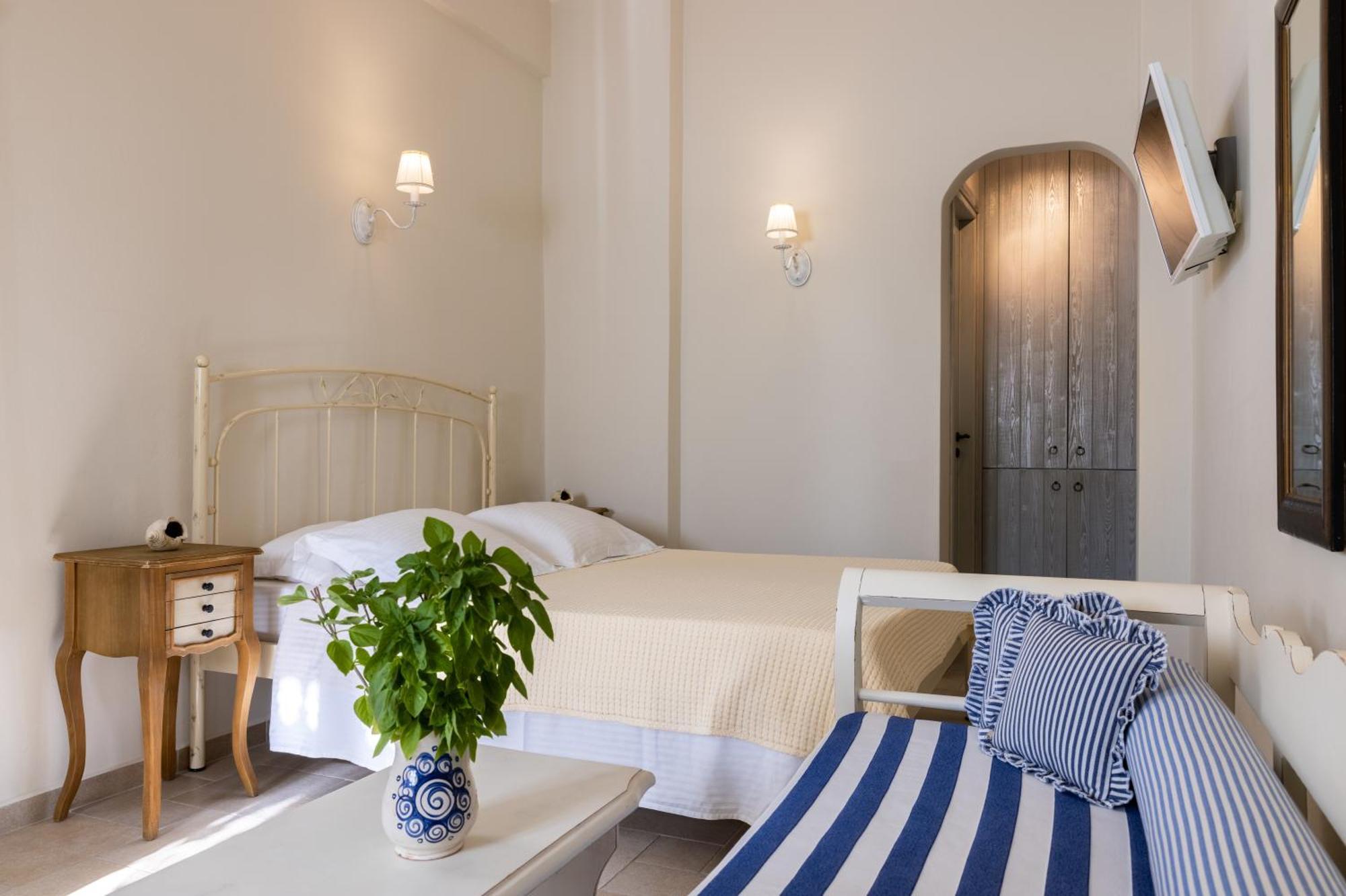 Monachofolitses Bed & Breakfast Kimolos Exterior photo