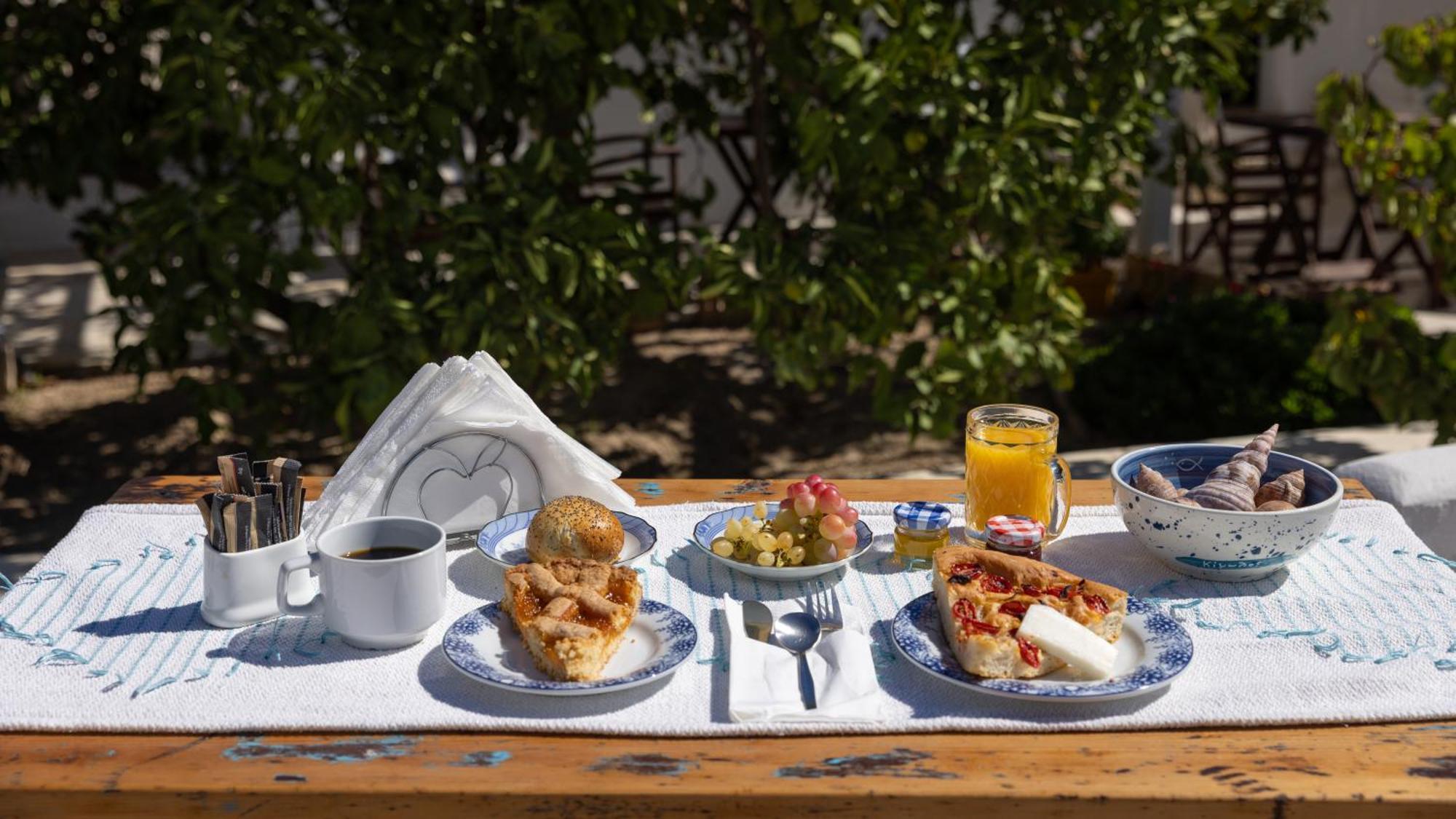 Monachofolitses Bed & Breakfast Kimolos Exterior photo